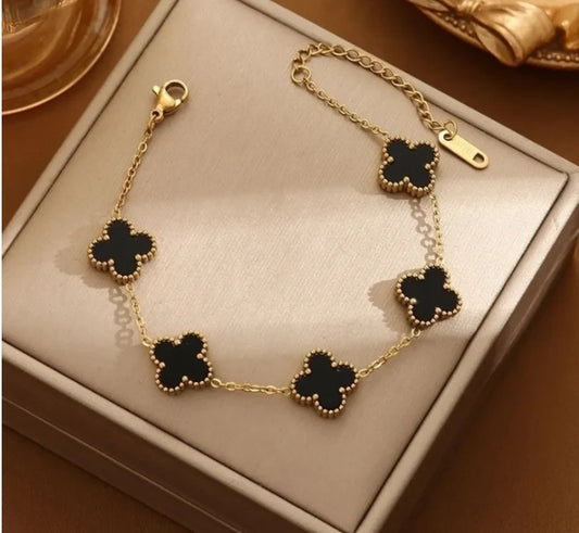 🖤 The Noir Bloom Bracelet – Timeless Elegance in Black & Gold