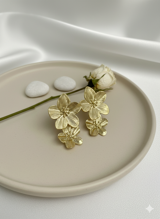 🌸 Golden Petal Cascade Earrings – Bloom with Radiance