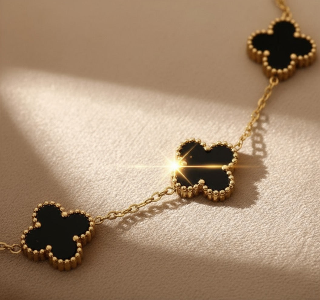🖤 The Noir Bloom Bracelet – Timeless Elegance in Black & Gold