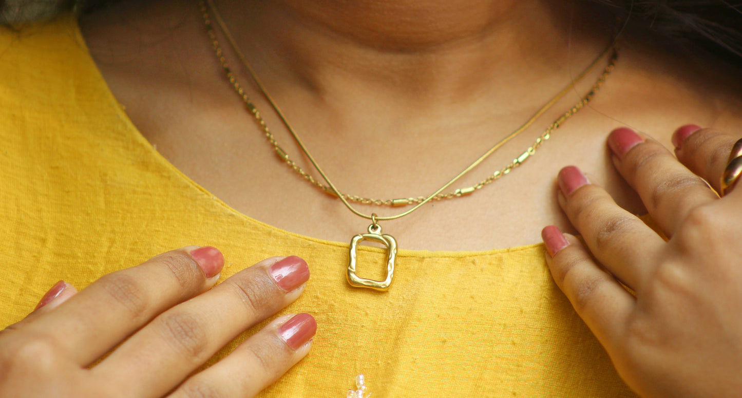 🌙 Golden Halo Necklace ✨
